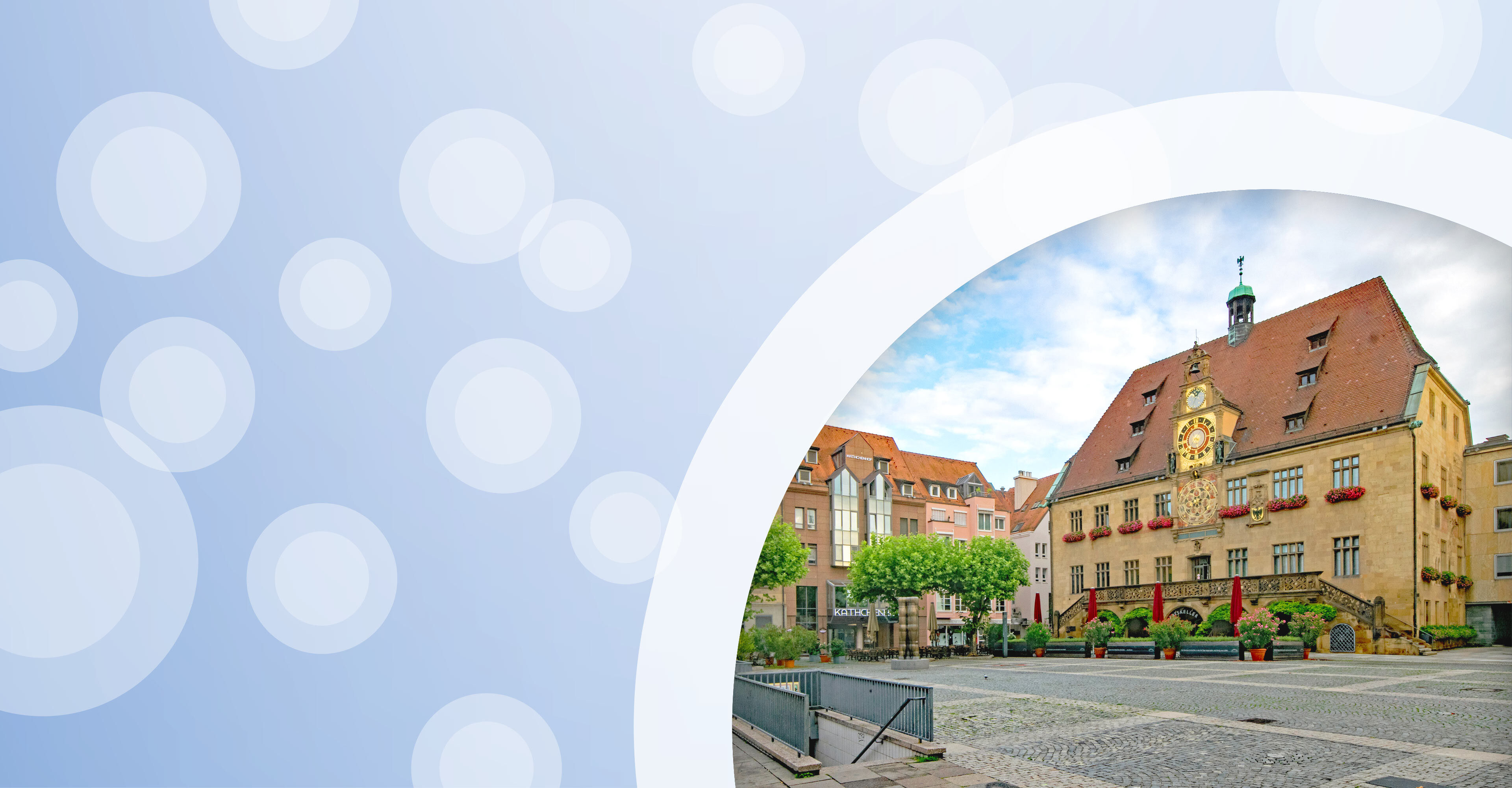 Regionalgrafik in hellblau mit halbtransparenten weißen Kreisen und Foto vom Rathaus in Heilbronn