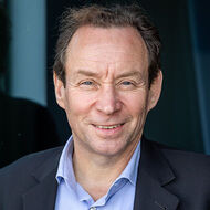 
                     Dr.
                     Thor
                     Möller
                