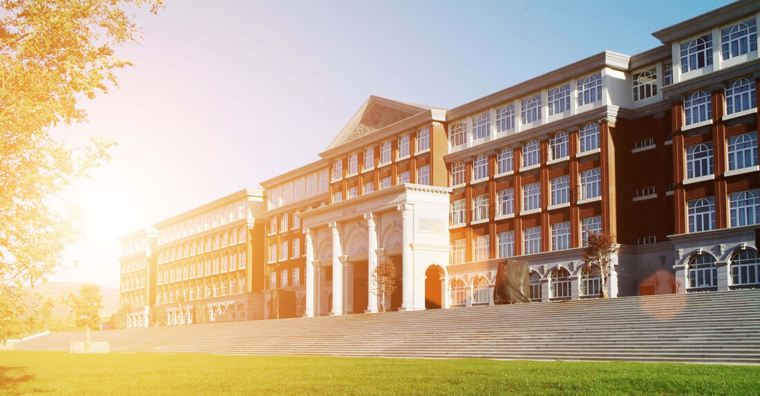 Hochschule in historischem Gebäude