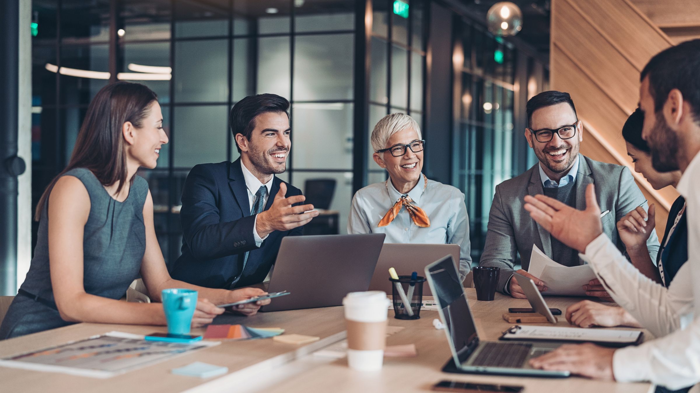 bild generationen zusammenarbeit