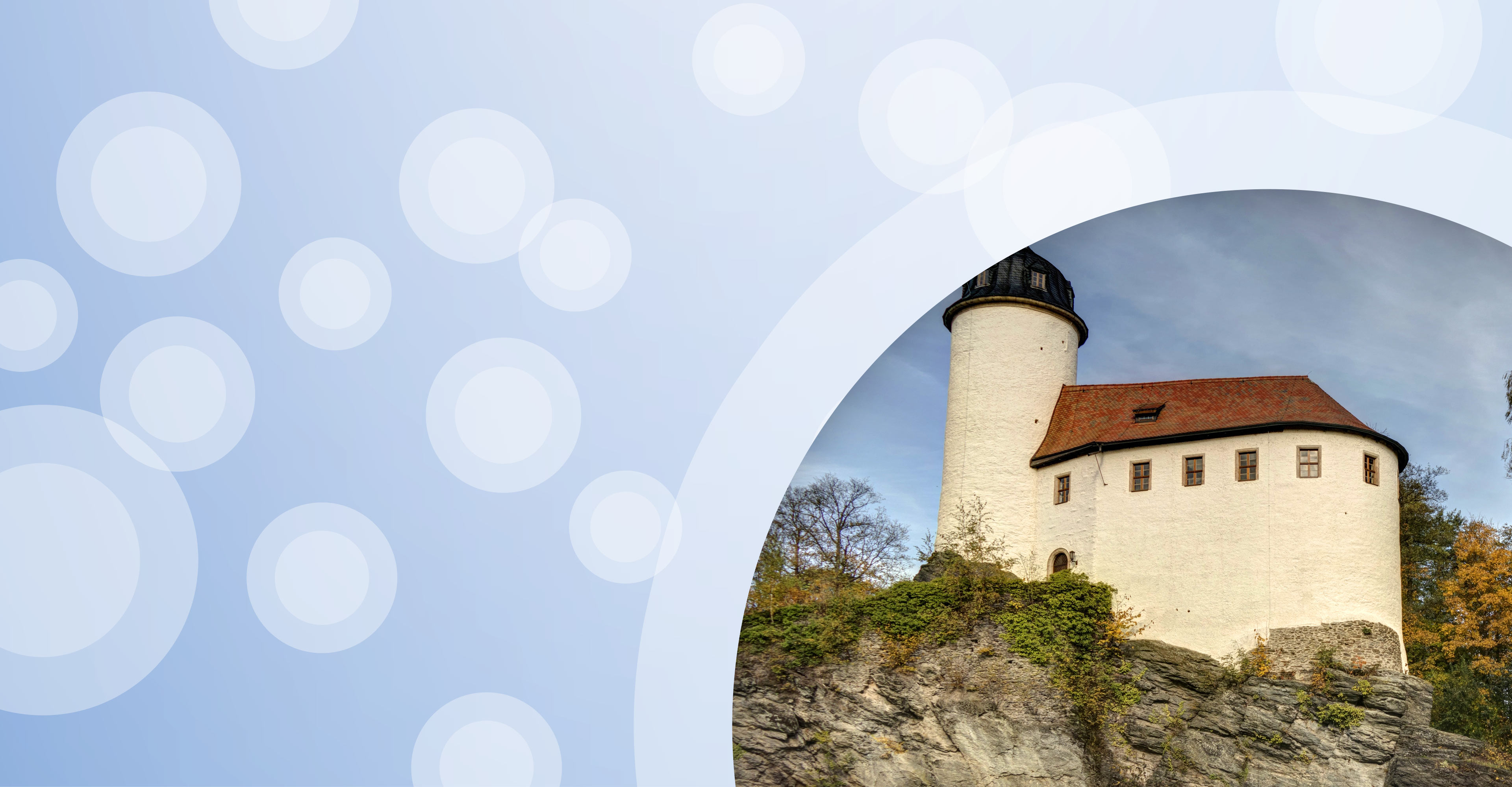 Regionalgrafik in hellblau mit halbtransparenten weißen Kreisen und Foto der Burg Rabenstein in Chemnitz
