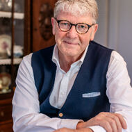 
                     Dr.
                     Rupert
                     Ebner
                