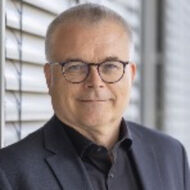 
                     Prof. Dr.
                     Claus
                     Hüsselmann
                