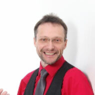 
                    
                     Andreas
                     Nunne
                