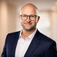 
                     Dr.
                     Tim
                     Komkowski
                