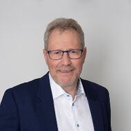 
                    
                     Thomas
                     Hunziker
                