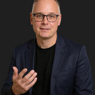 
                    
                     Elmar
                     Sänger
                