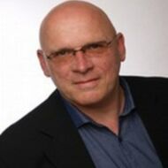 
                    
                     Thomas
                     Arends
                